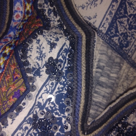 Akemi+Kin Long sleeve boho style top - Picture 3 of 5